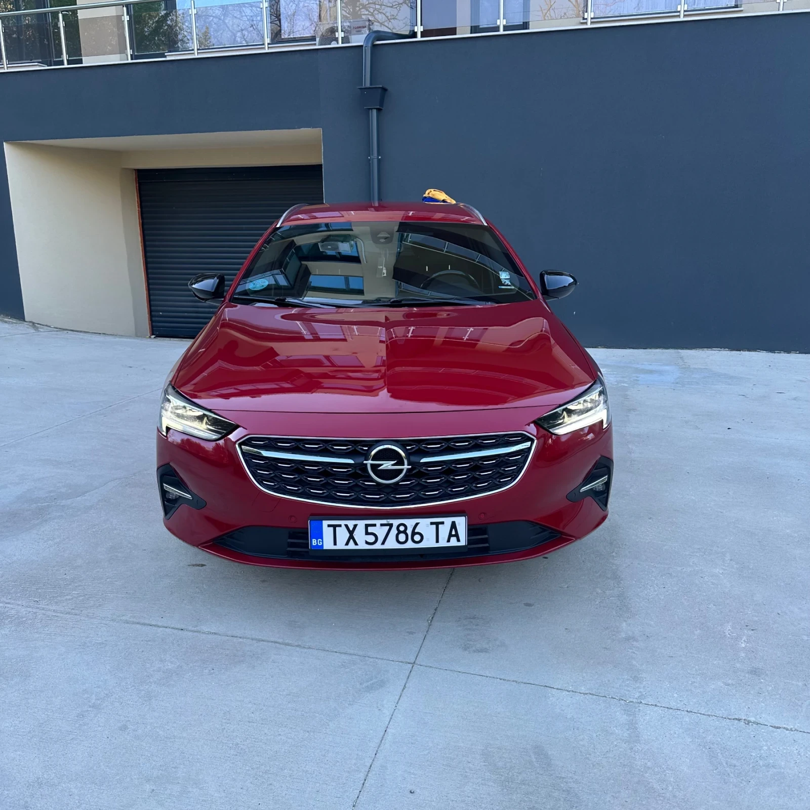 Opel Insignia SportsTourera, снимка 2 - Автомобили и джипове - 56150038