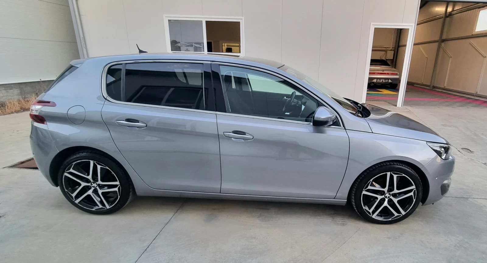 Peugeot 308 2.0HDI/PANORAMA/NAVI/150HP, снимка 5 - Автомобили и джипове - 56169228