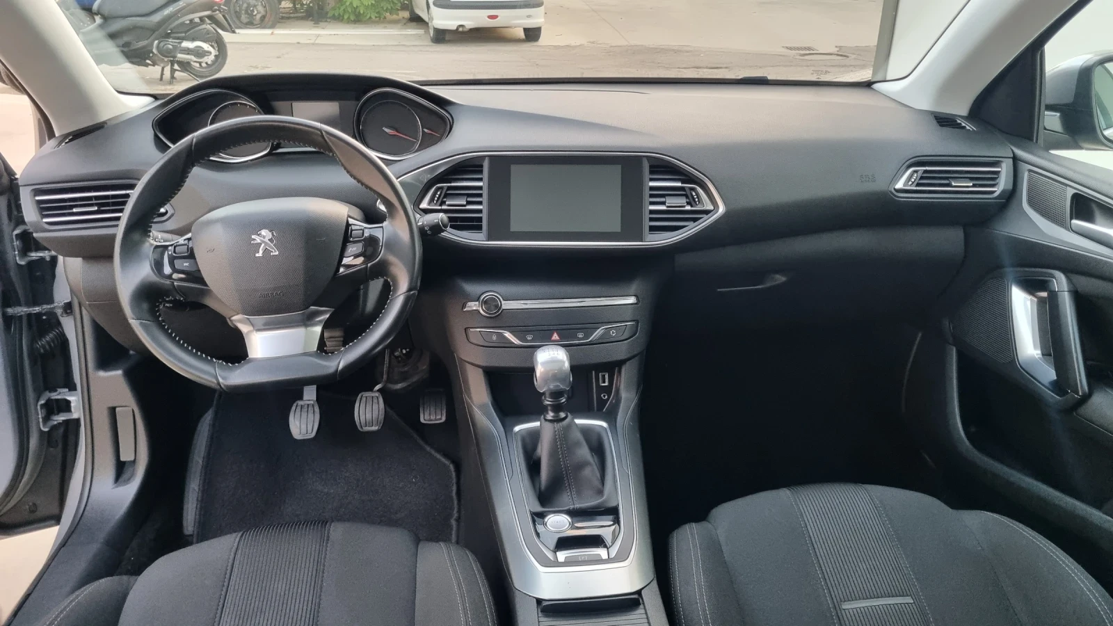 Peugeot 308 2.0HDI/PANORAMA/NAVI/150HP, снимка 9 - Автомобили и джипове - 56169228