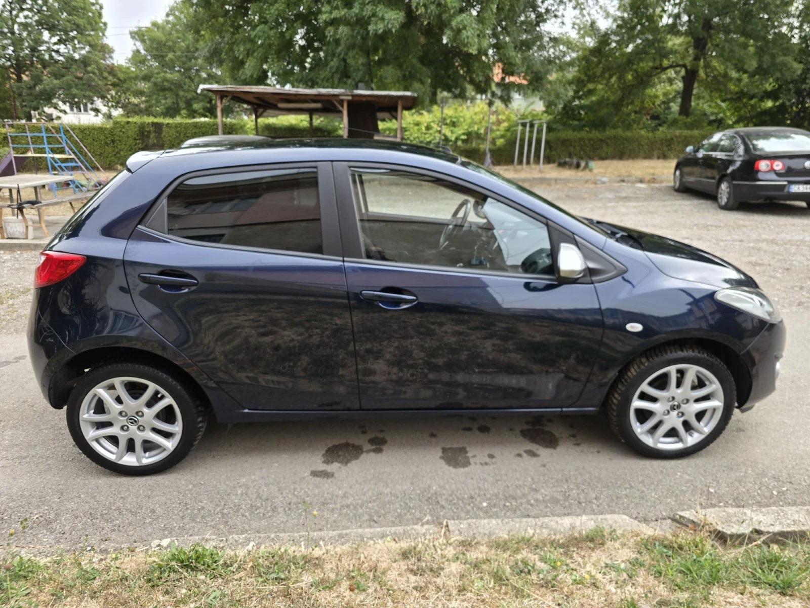 Mazda 2 От Германия 102000км.4цилиндъра. 4врати.Навигация, снимка 4 - Автомобили и джипове - 56219080