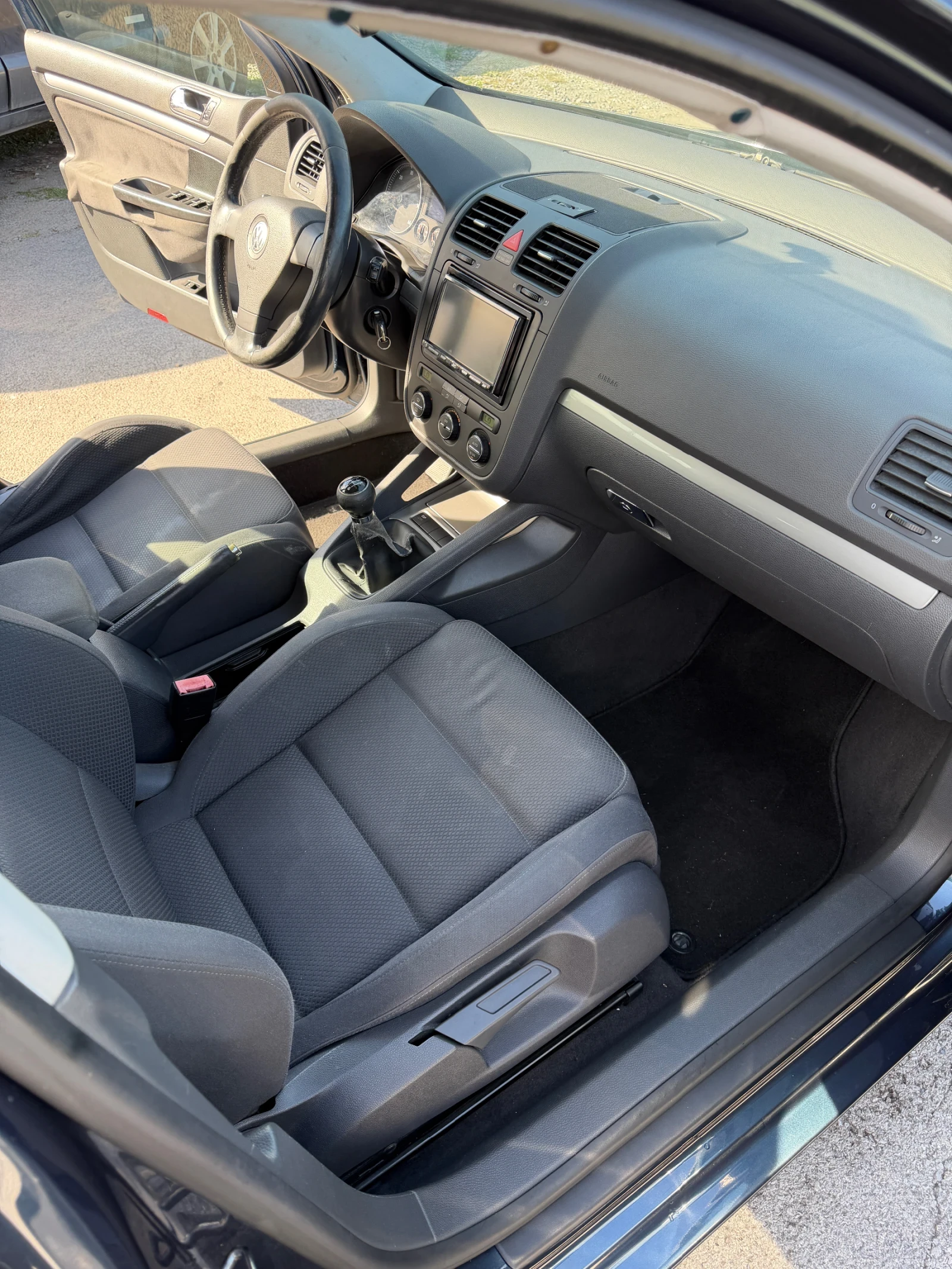 VW Golf V 2.0tdi 140, снимка 10 - Автомобили и джипове - 56321854