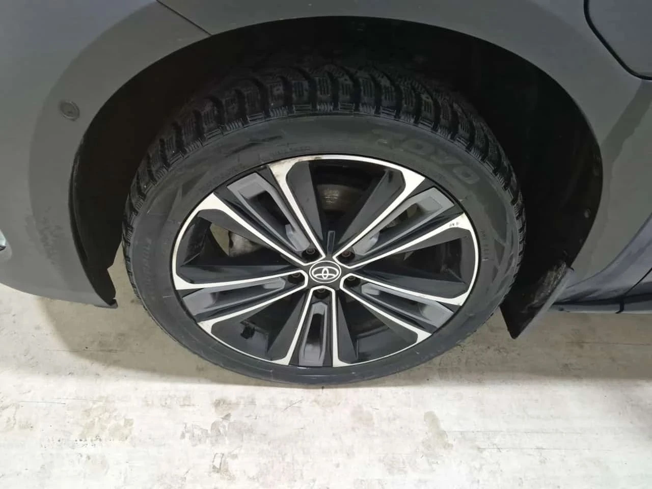 Toyota bZ4X, снимка 4 - Автомобили и джипове - 56697248