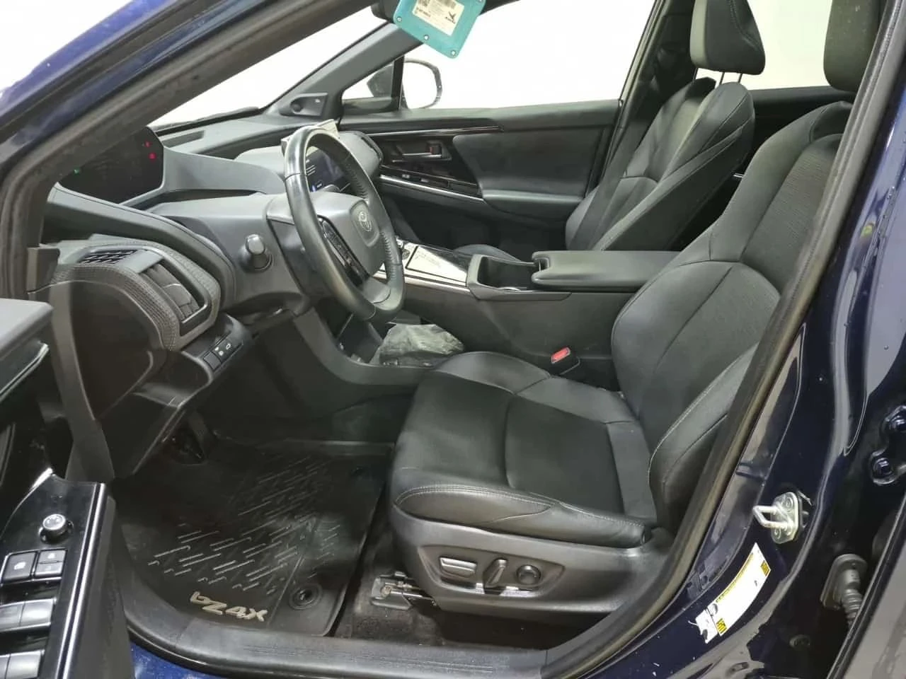 Toyota bZ4X, снимка 3 - Автомобили и джипове - 56697248