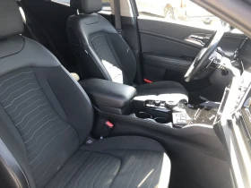 Kia Sportage EXECUTIVE DISTRONIK DIGITAL ГАРАНЦИЯ, снимка 9