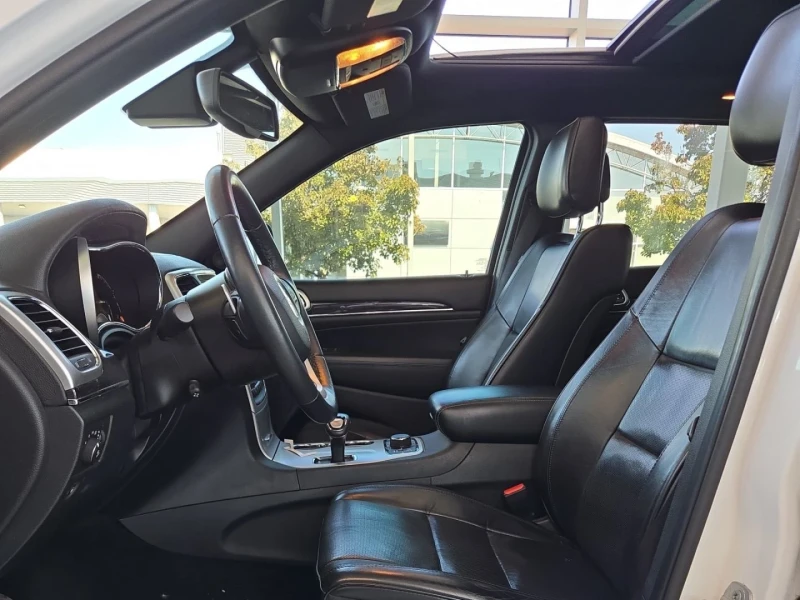 Jeep Grand cherokee Overland* Пано* Подгрев* Обдух, снимка 10 - Автомобили и джипове - 52317875