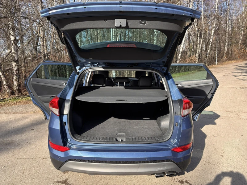 Hyundai Tucson 2.0 CRDi 184к.с. 4x4 GT Full Екстри, снимка 7 - Автомобили и джипове - 52624132