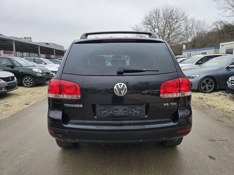 VW Touareg 3.0TDI 224к.с  4x4 Топ състояние , снимка 6 - Автомобили и джипове - 53009534