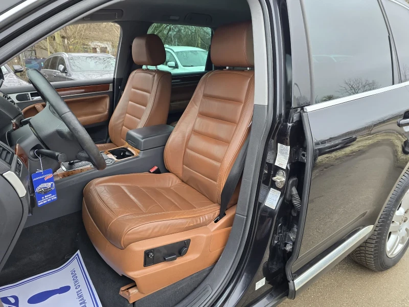 VW Touareg 3.0TDI 224к.с  4x4 Топ състояние , снимка 9 - Автомобили и джипове - 53009534