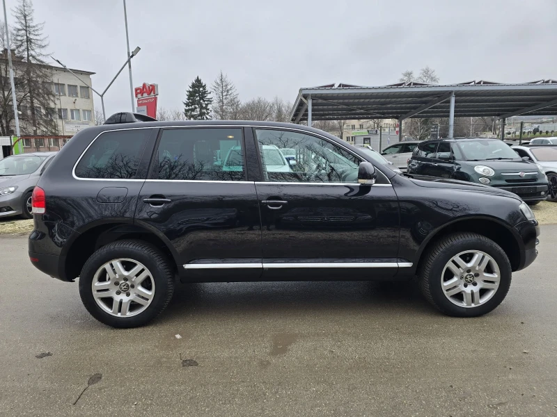 VW Touareg 3.0TDI 224к.с  4x4 Топ състояние , снимка 8 - Автомобили и джипове - 53009534