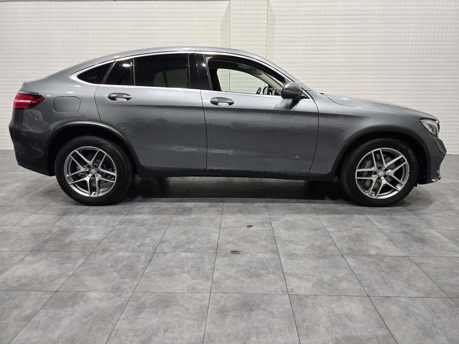 Mercedes-Benz GLC 220 Coupe 4Matic AMG Line - изображение 5
