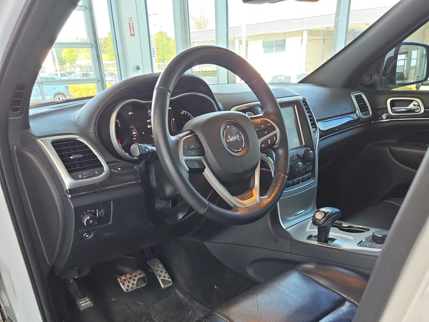 Jeep Grand cherokee Overland* Пано* Подгрев* Обдух - изображение 9