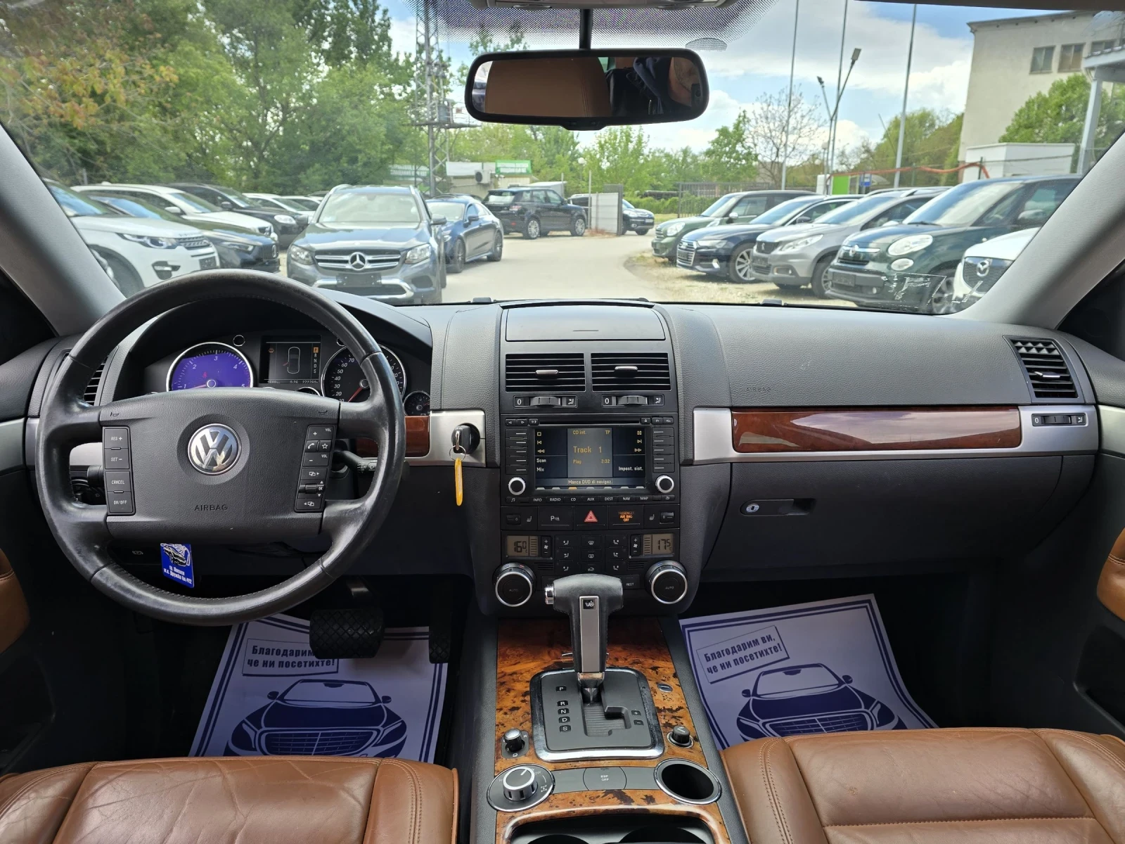 VW Touareg 3.0TDI 224к.с  4x4 Топ състояние , снимка 15 - Автомобили и джипове - 53009534