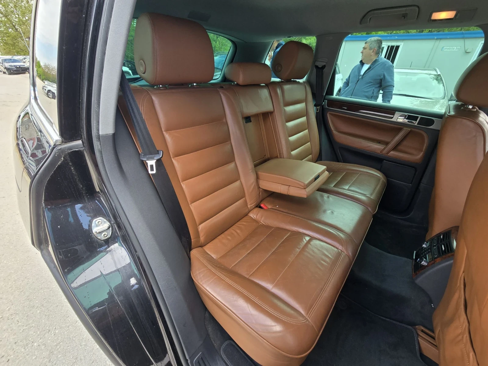 VW Touareg 3.0TDI 224к.с  4x4 Топ състояние , снимка 14 - Автомобили и джипове - 53009534