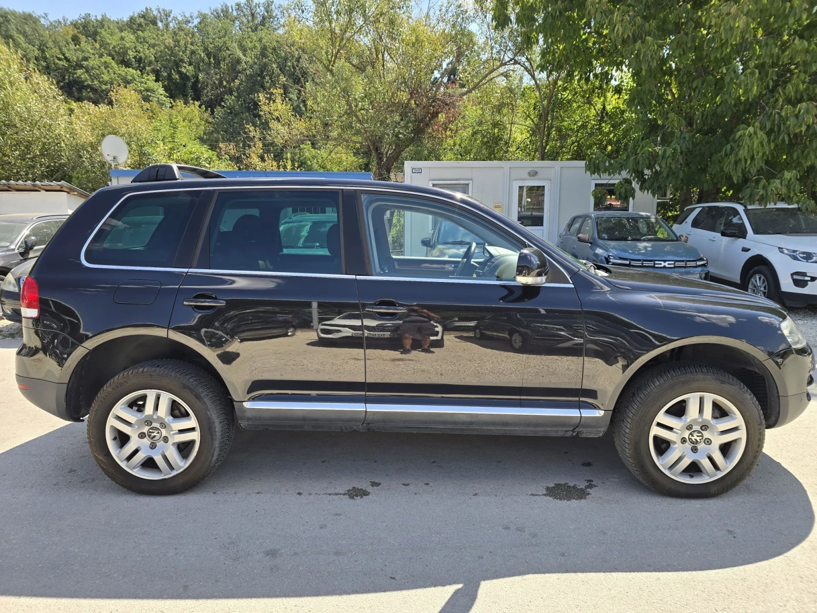 VW Touareg 3.0TDI 224к.с  4x4 Топ състояние , снимка 8 - Автомобили и джипове - 53009534