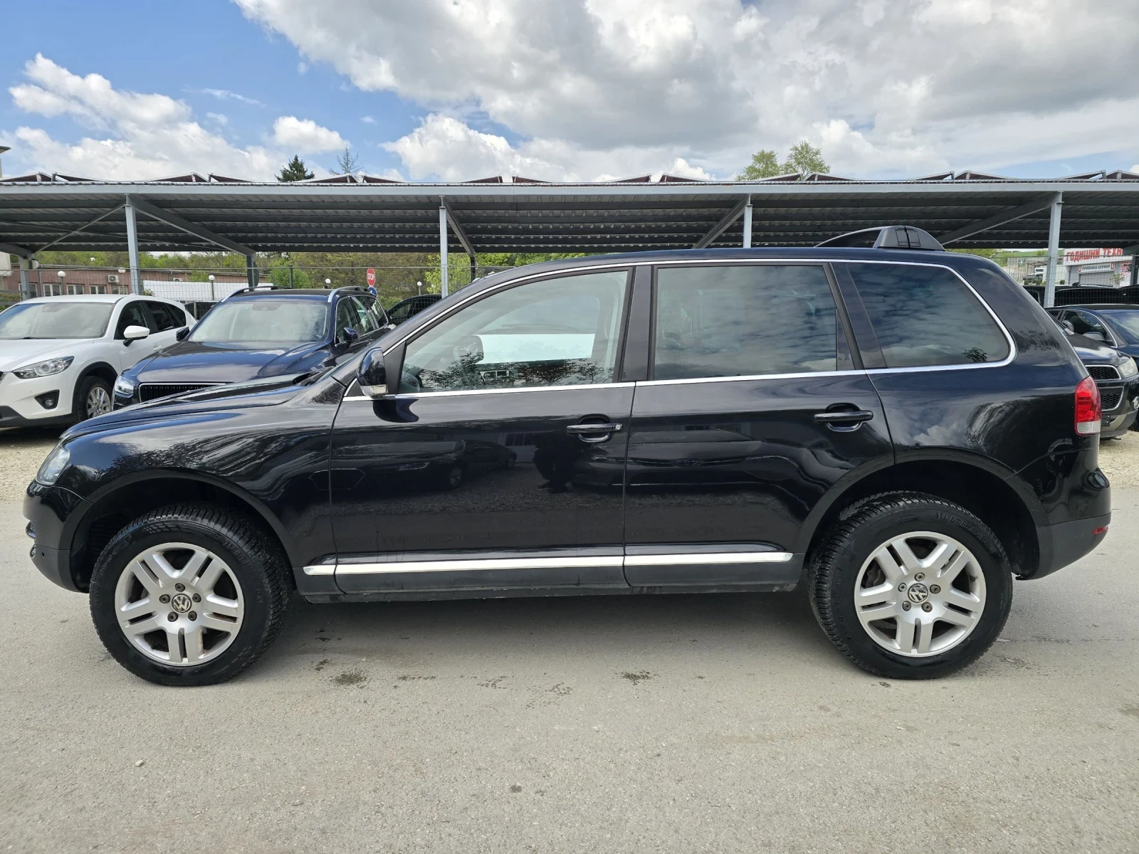 VW Touareg 3.0TDI 224к.с  4x4 Топ състояние , снимка 7 - Автомобили и джипове - 53009534