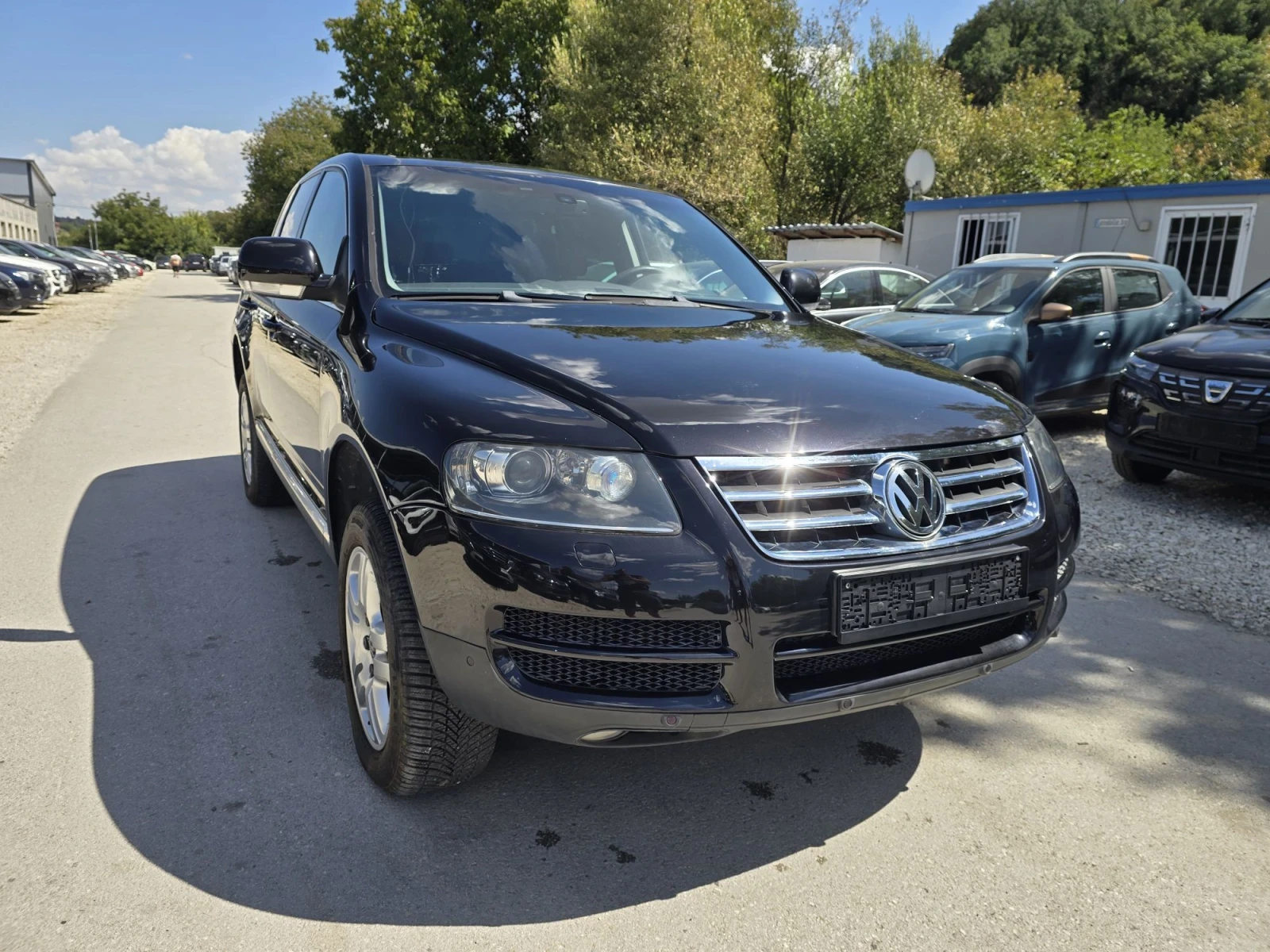 VW Touareg 3.0TDI 224к.с  4x4 Топ състояние , снимка 2 - Автомобили и джипове - 53009534