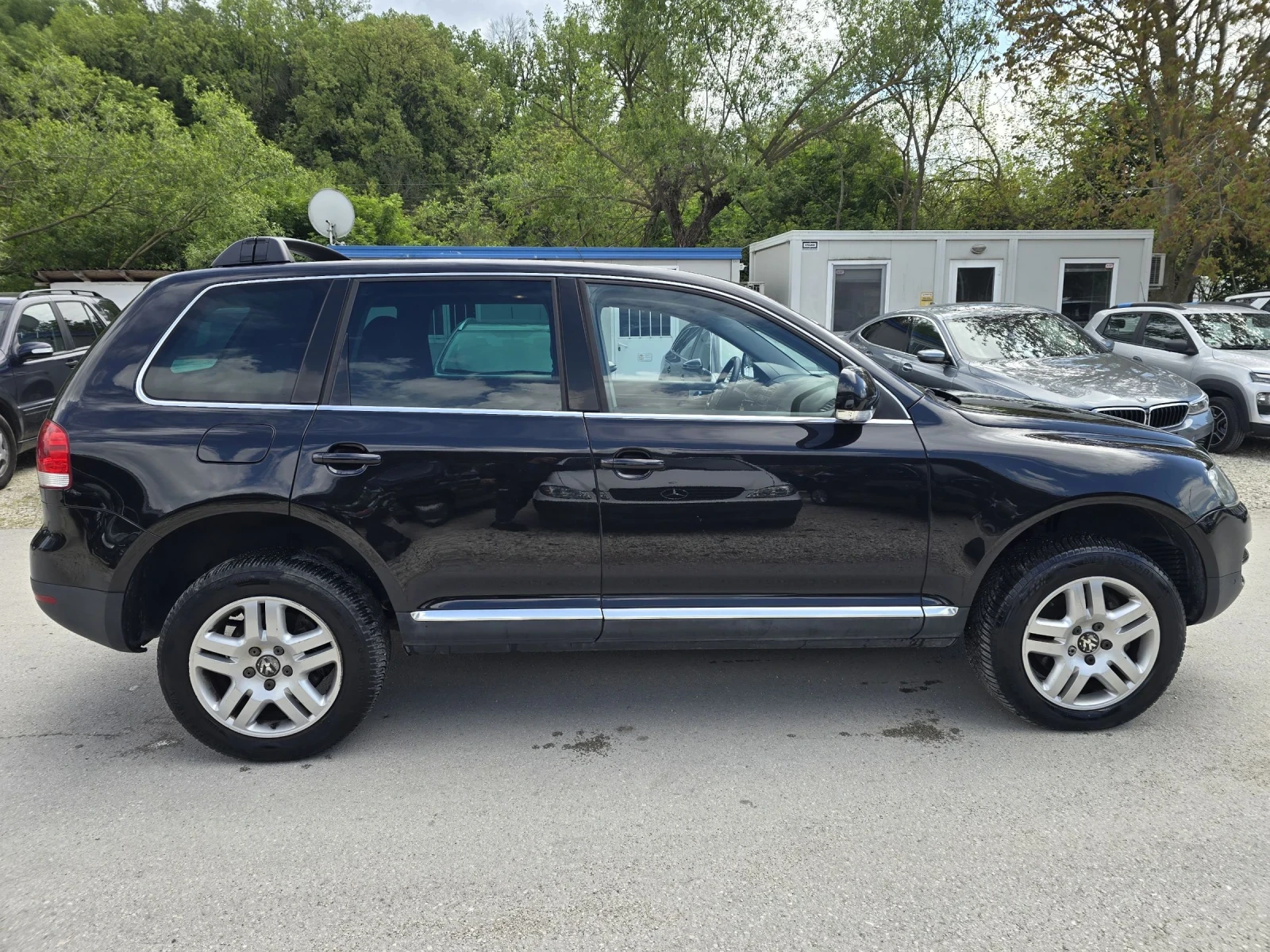 VW Touareg 3.0TDI 224к.с  4x4 Топ състояние , снимка 8 - Автомобили и джипове - 53009534