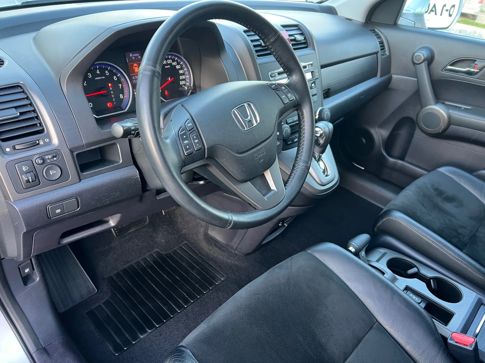 Honda Cr-v 2.0-АВТОМАТИК 4х4, снимка 11 - Автомобили и джипове - 53771577