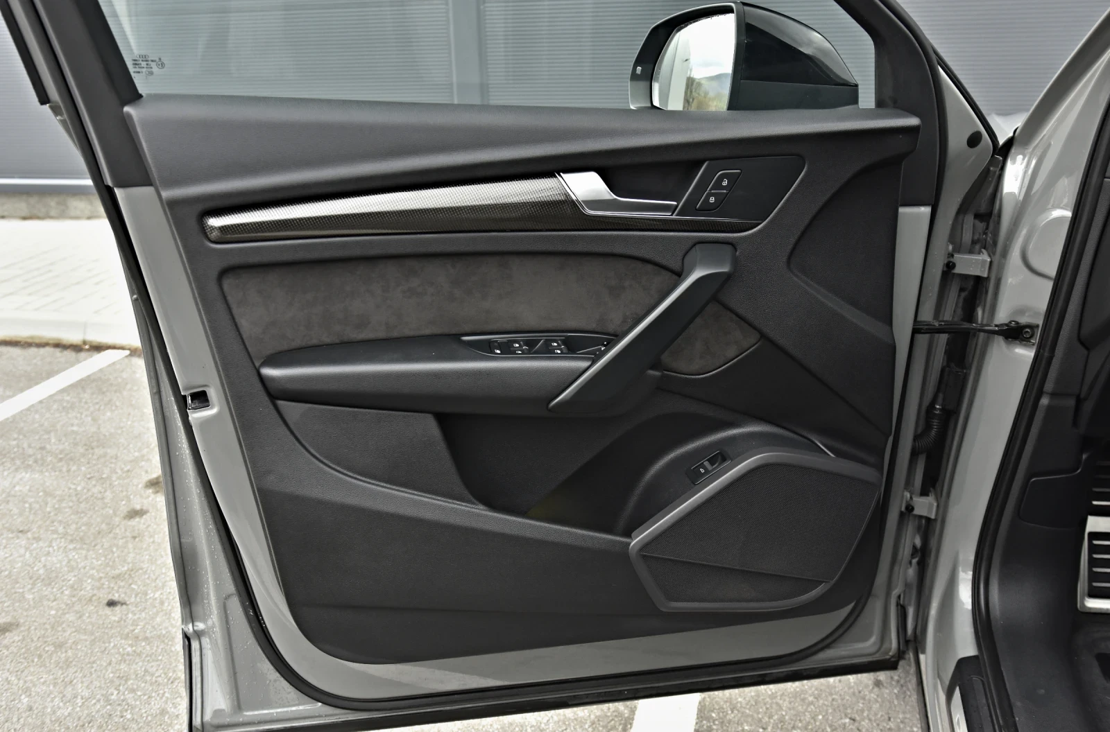 Audi Q5 4.0TDI/3xSLINE/KEY&GO/360CAM/SQ5SEATS/ЛИЗИНГ, снимка 10 - Автомобили и джипове - 54088872