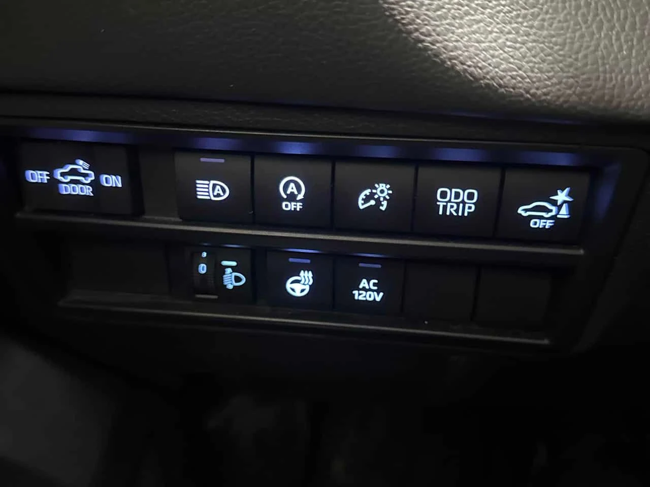 Toyota Tundra Limited  CARFAX, снимка 14 - Автомобили и джипове - 54147957