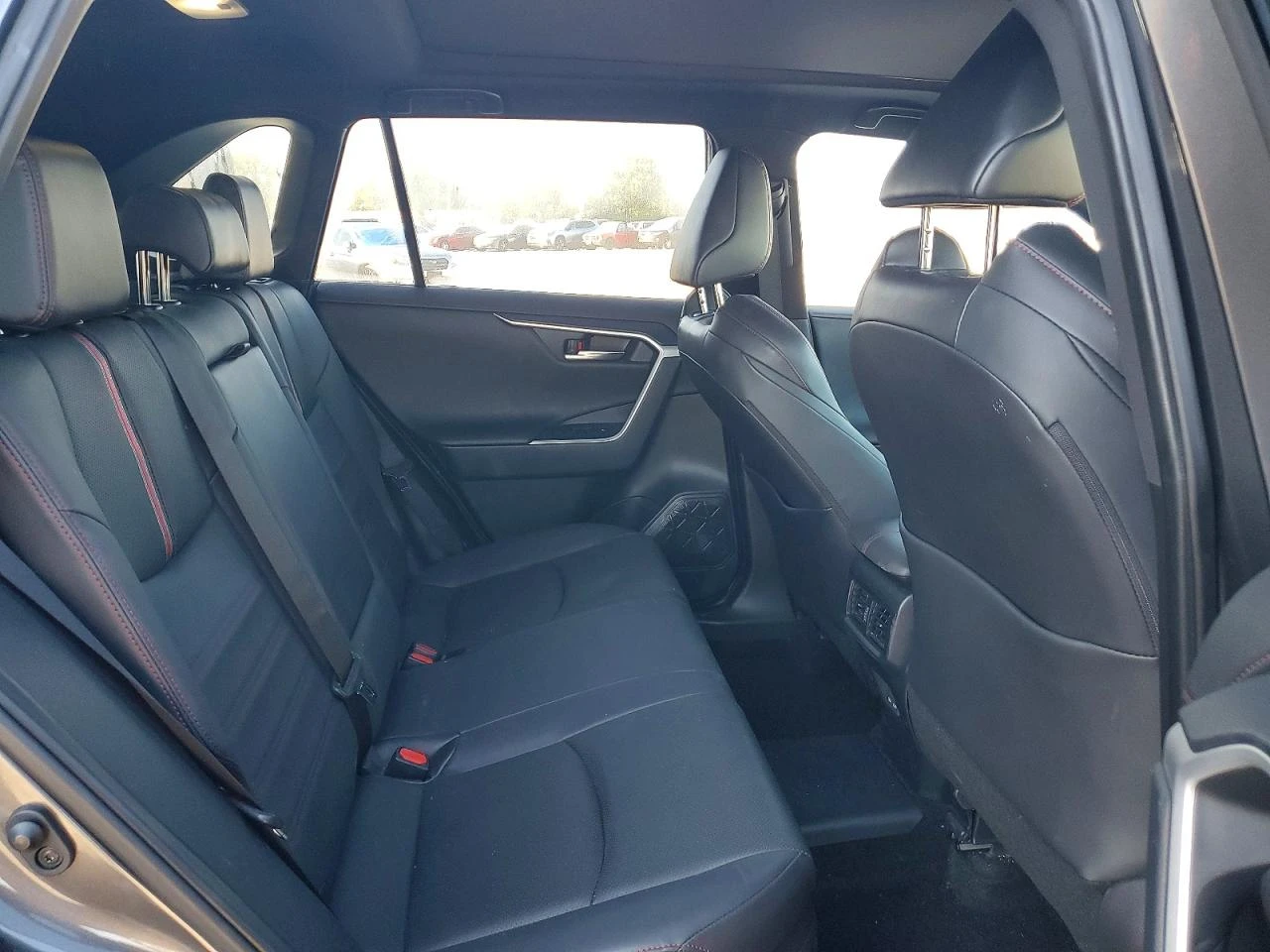 Toyota Rav4 * PRIME XSE* HYBRID* AWD* КОЖА* ПОДГРЕВ* ПАНОРАМА*, снимка 11 - Автомобили и джипове - 54719243