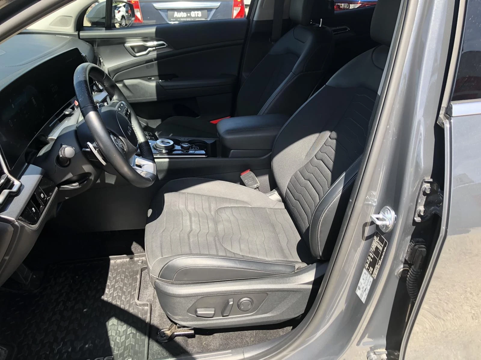 Kia Sportage EXECUTIVE DISTRONIK DIGITAL ГАРАНЦИЯ, снимка 13 - Автомобили и джипове - 54936291