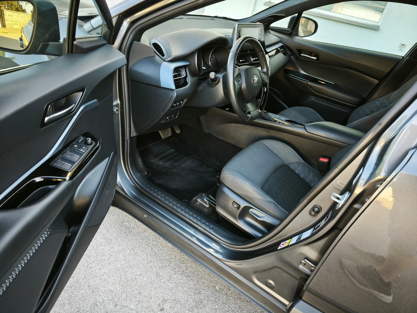 Toyota C-HR 1.2i /4x4/FACELIFT/��������/ | Mobile.bg � ����������� 10