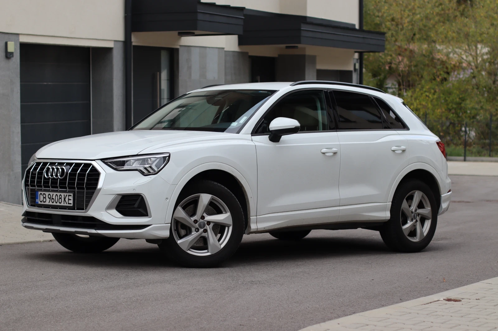 Audi Q3 40 TFSI, снимка 2 - Автомобили и джипове - 55345982