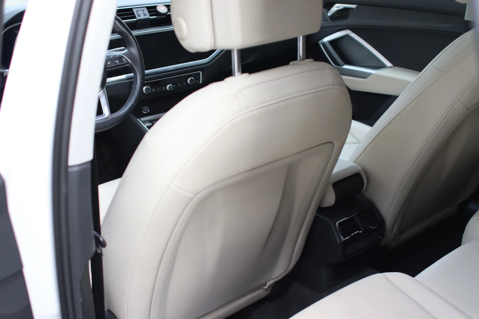 Audi Q3 40 TFSI, снимка 7 - Автомобили и джипове - 55345982