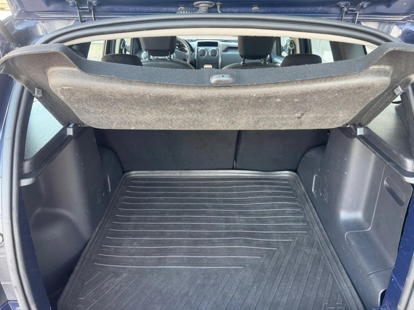 Dacia Duster 1.6, снимка 14 - Автомобили и джипове - 55403634