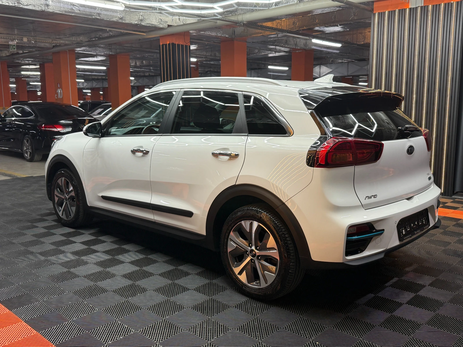 Kia Niro Electric/64 kWh/Германия/Налична/Перфектна, снимка 5 - Автомобили и джипове - 56114763