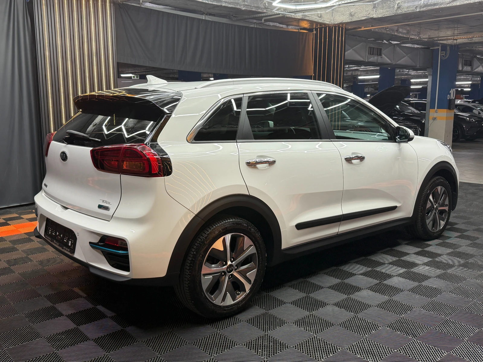 Kia Niro Electric/64 kWh/Германия/Налична/Перфектна, снимка 4 - Автомобили и джипове - 56114763