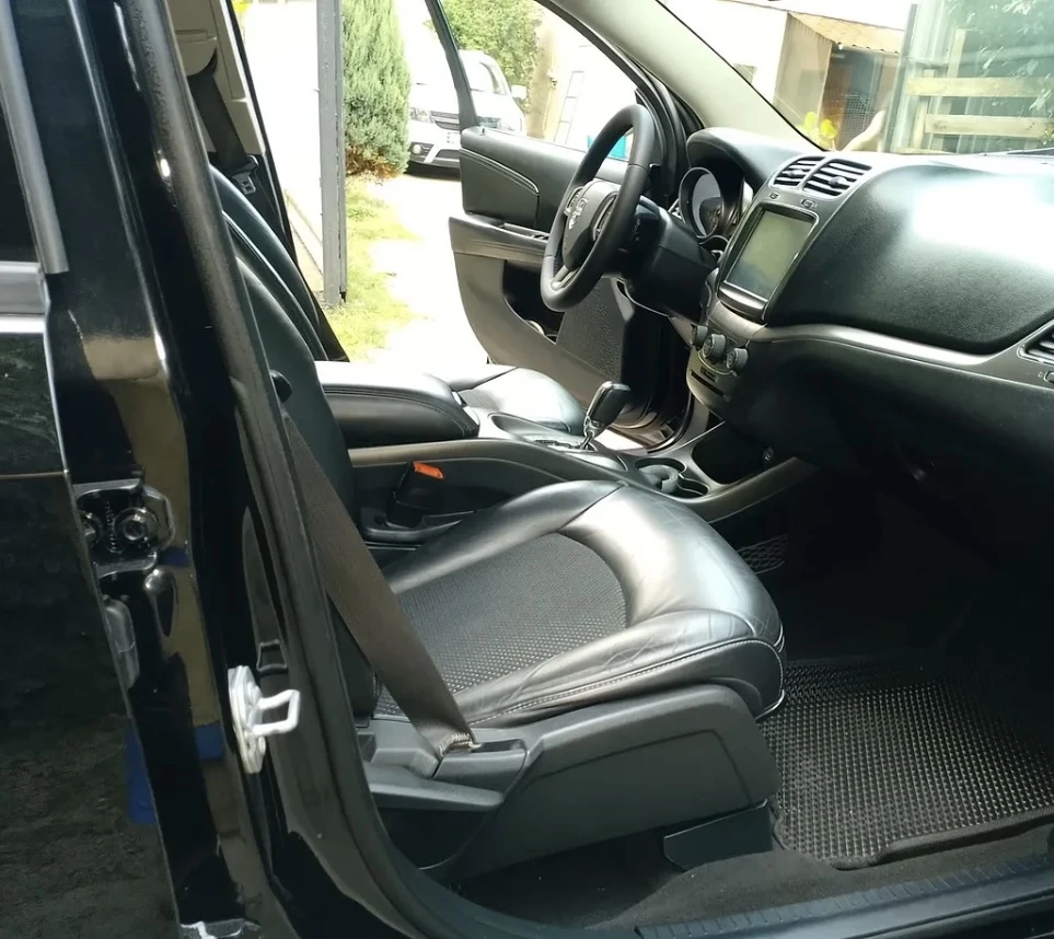 Dodge Journey, снимка 3 - Автомобили и джипове - 56522388