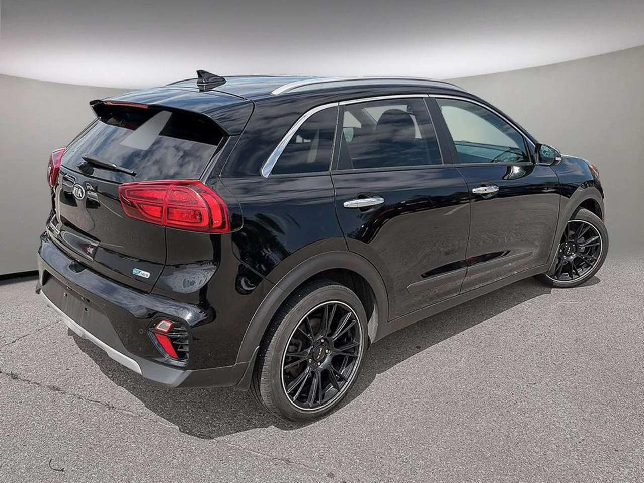 Kia Niro SX Touring: APPLE CARPLAY/HEATED AND COOLED SEATS/ | Mobile.bg � ����������� 4