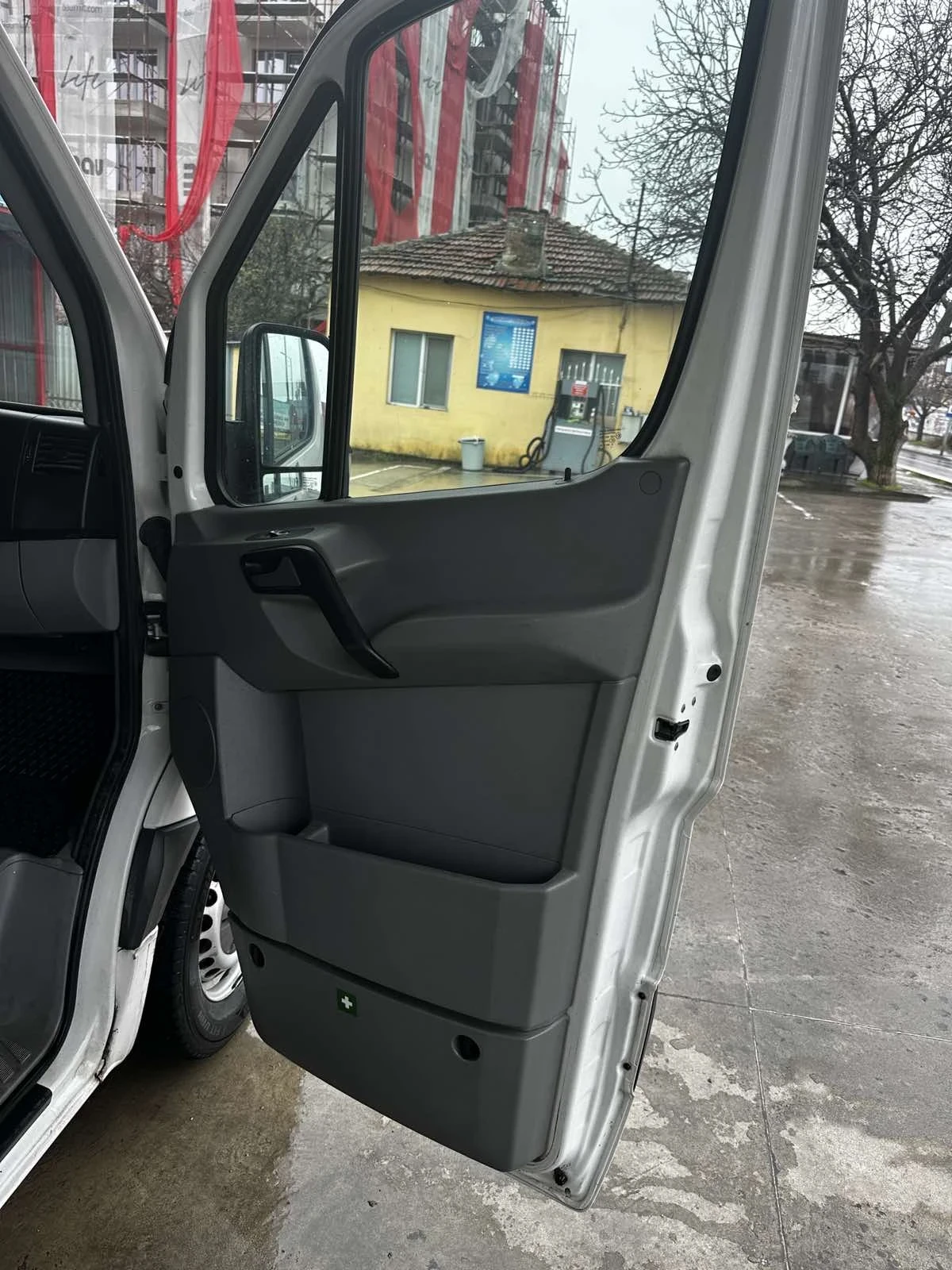 VW Crafter, снимка 3 - Бусове и автобуси - 54058404
