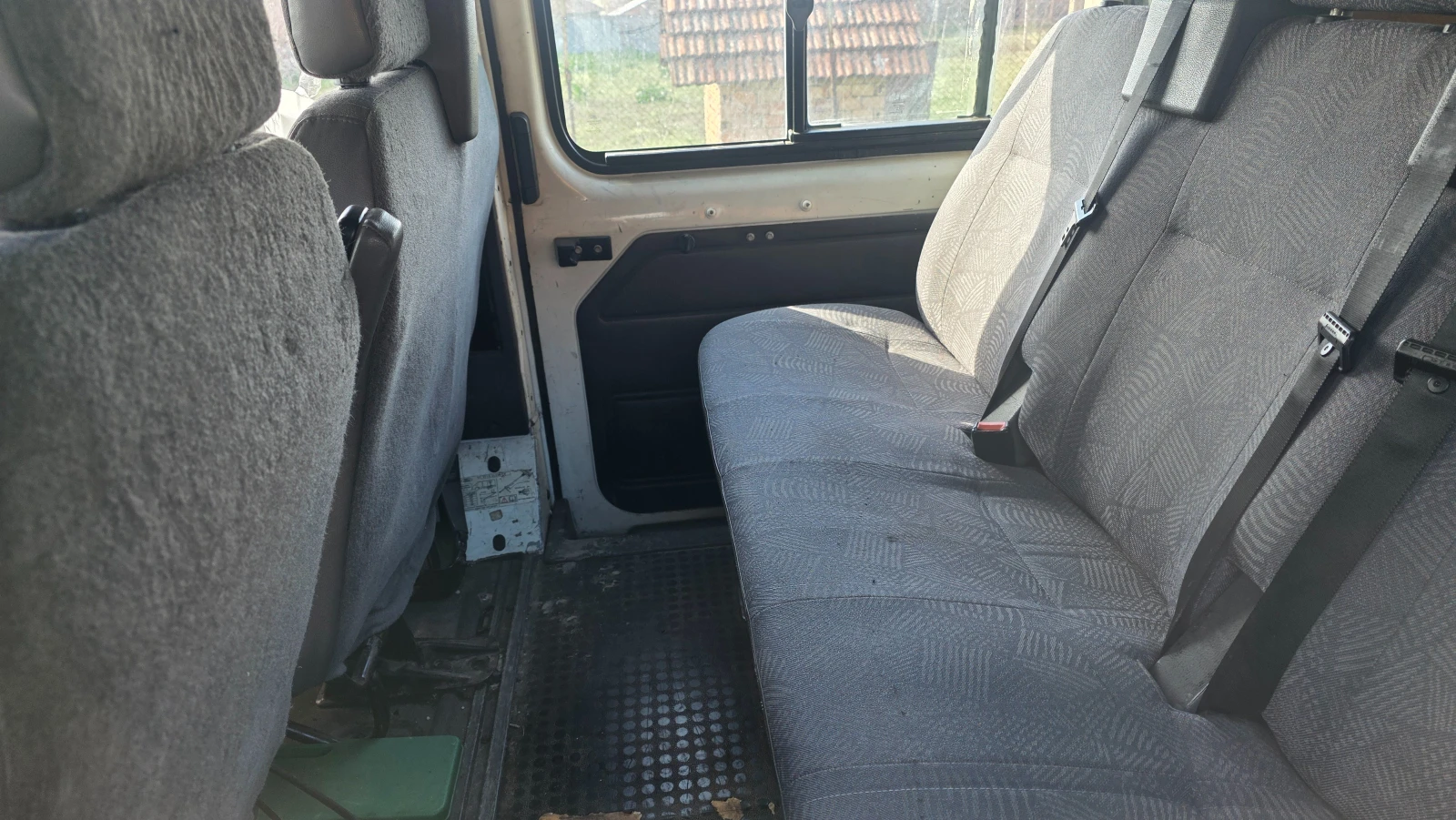 Ford Transit 2.4tdi 6 места, снимка 15 - Бусове и автобуси - 56195501