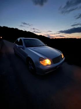Mercedes-Benz C 200, снимка 8