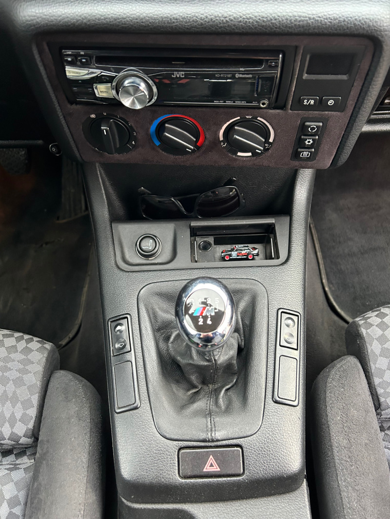 BMW 323 Compact, снимка 13 - Автомобили и джипове - 44192302