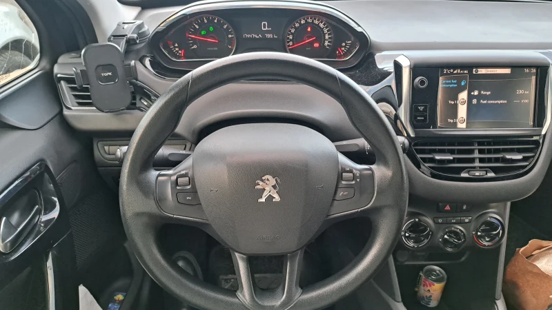 Peugeot 208 1.2 VTi, снимка 9 - Автомобили и джипове - 48560940