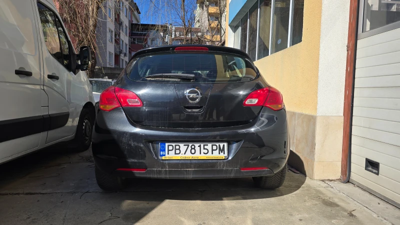 Opel Astra, снимка 1 - Автомобили и джипове - 49386737