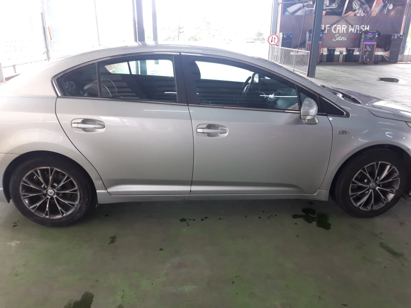 Toyota Avensis 2.2 D-Cat/ 177к.с., снимка 7 - Автомобили и джипове - 52358846