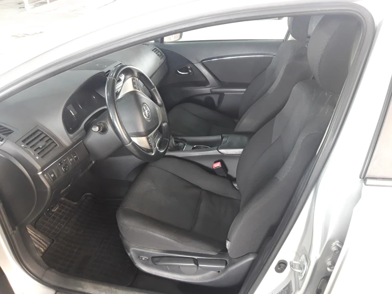 Toyota Avensis 2.2 D-Cat/ 177к.с., снимка 13 - Автомобили и джипове - 52358846