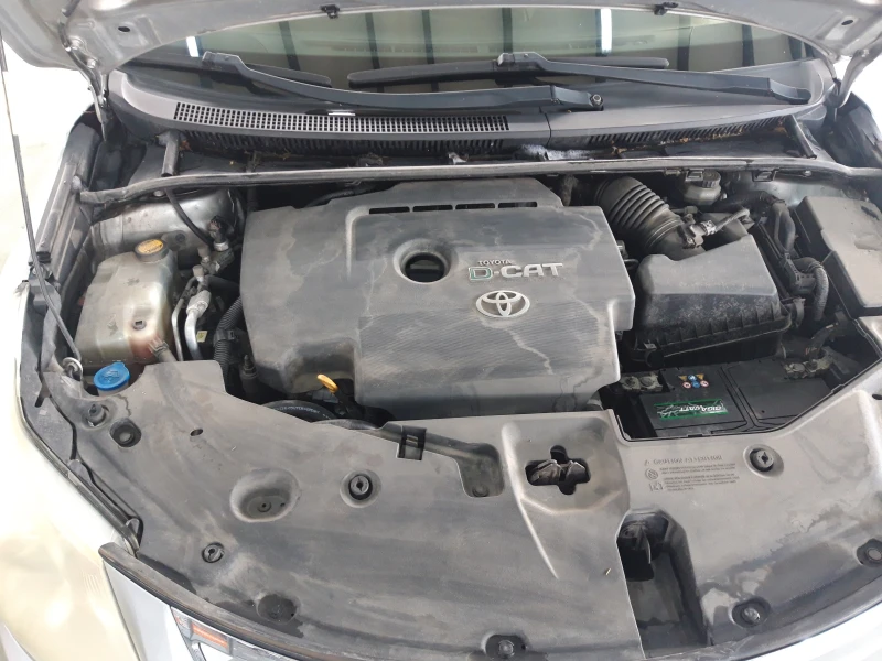 Toyota Avensis 2.2 D-Cat/ 177к.с., снимка 3 - Автомобили и джипове - 52358846