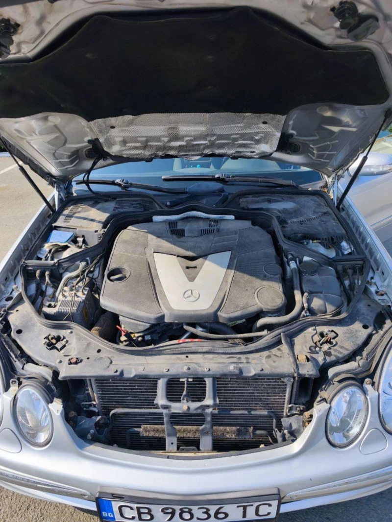 Mercedes-Benz E 280 4Matic Elegance, снимка 15 - Автомобили и джипове - 52641048