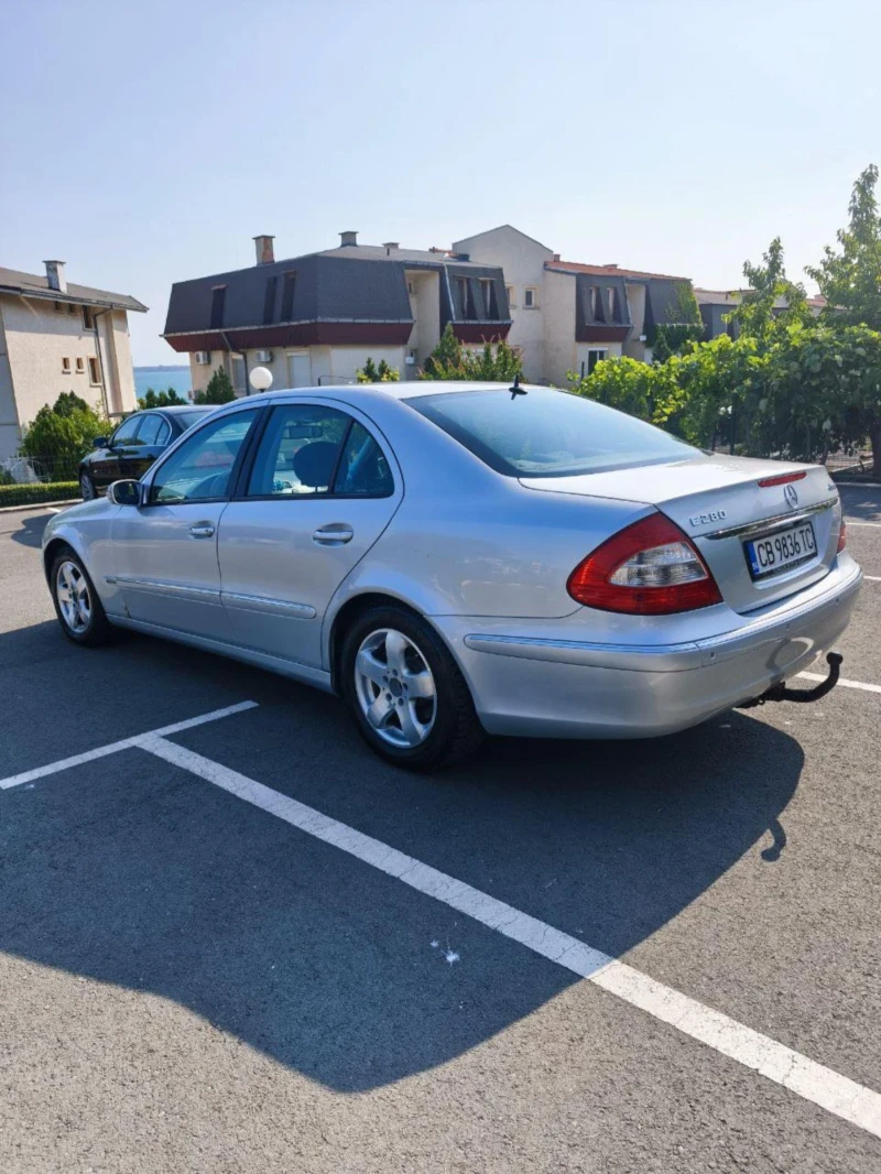 Mercedes-Benz E 280 4Matic Elegance, снимка 3 - Автомобили и джипове - 52641048