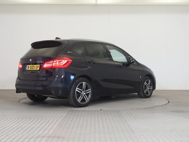 BMW 225 xe High Executive, снимка 3 - Автомобили и джипове - 53444248