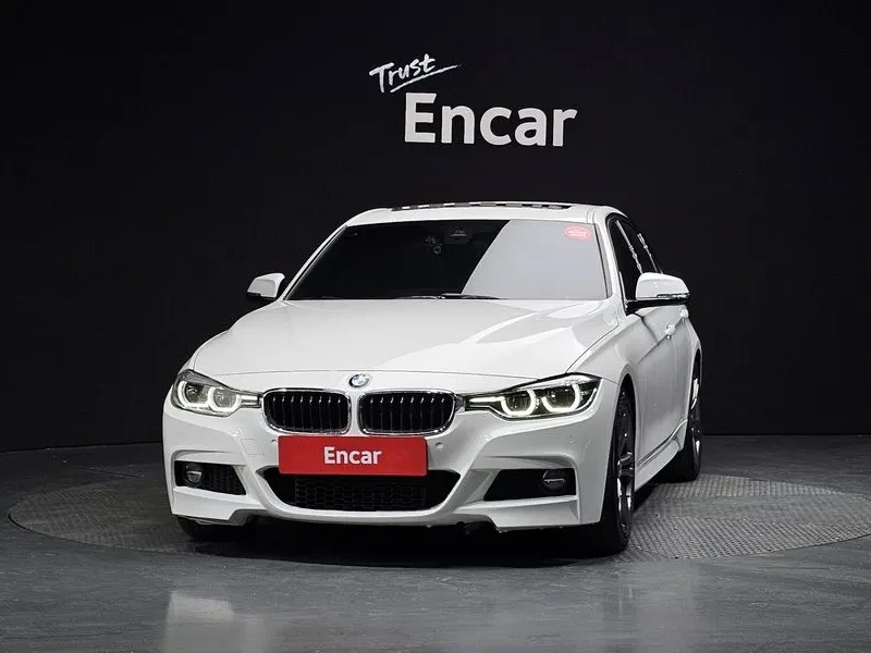 BMW 320 ///M PACK, снимка 3 - Автомобили и джипове - 55733323