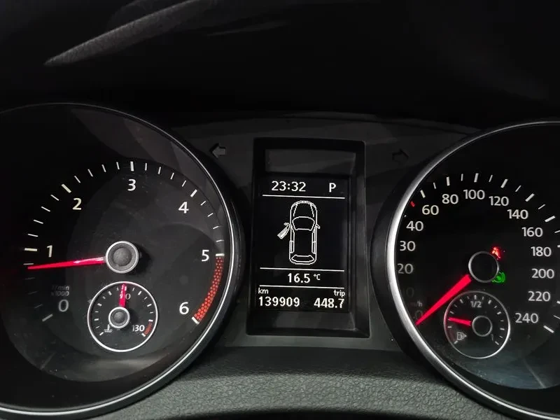 VW Golf, снимка 8 - Автомобили и джипове - 55733986