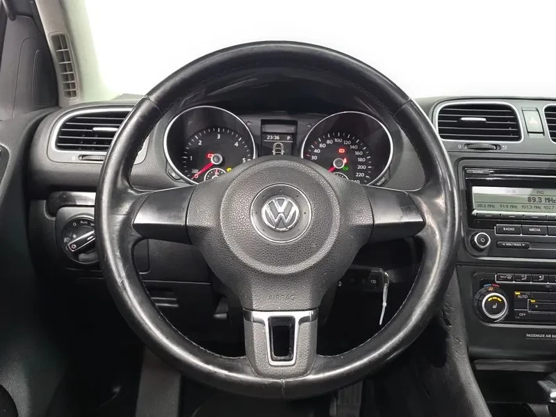 VW Golf, снимка 13 - Автомобили и джипове - 55733986