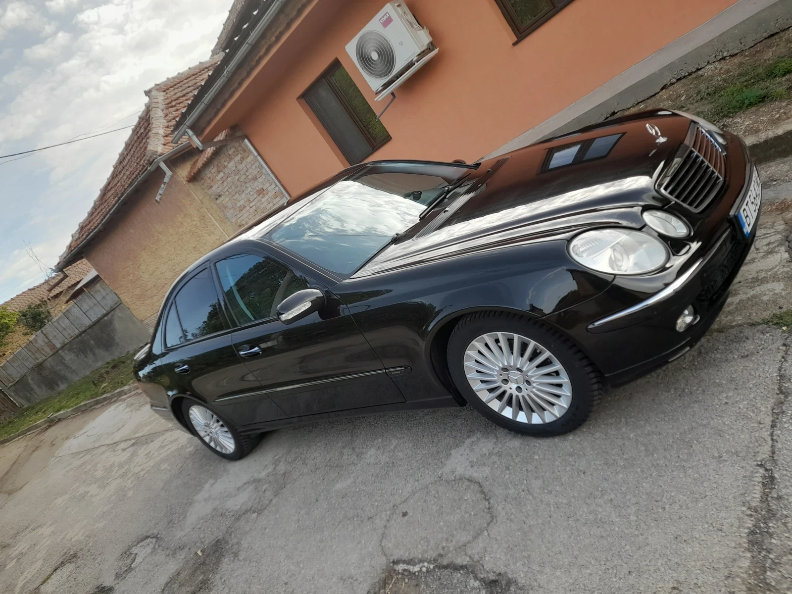 Mercedes-Benz E 320, снимка 1